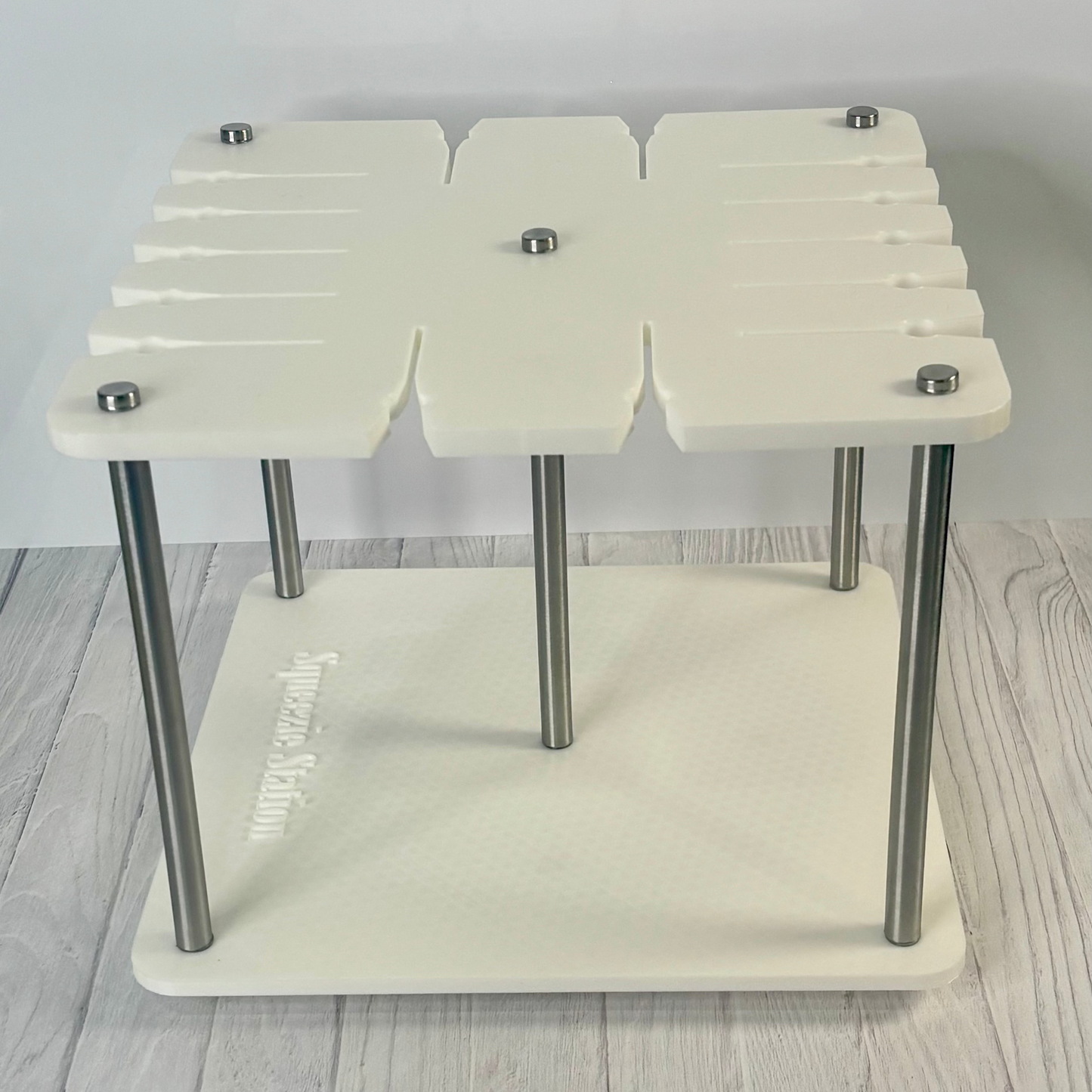 Squeeze Wax Melt Filling Station 14-Slot for Efficient Production