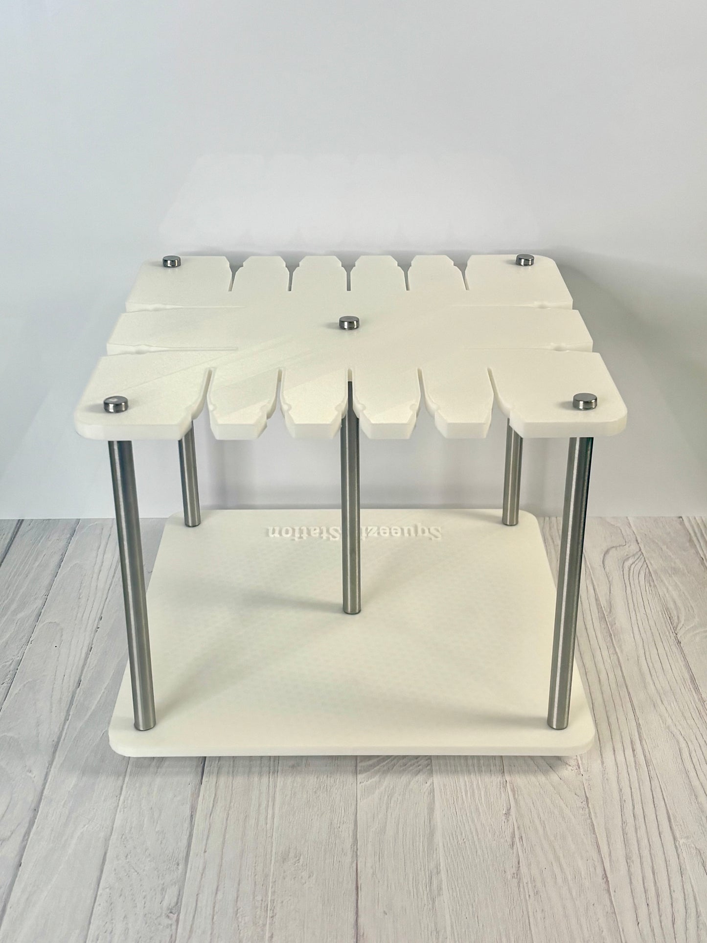 Squeeze Wax Melt Filling Station 14-Slot for Efficient Production