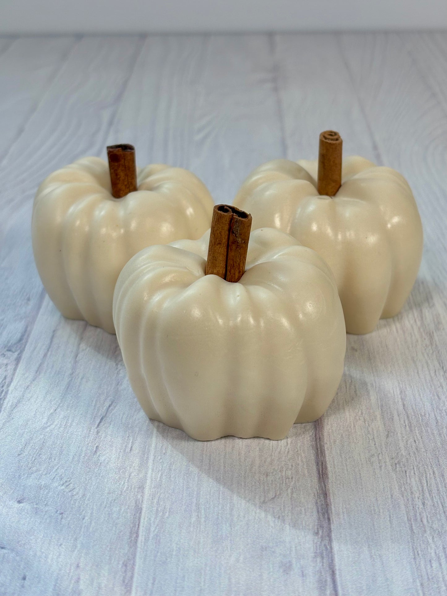 Shea Butter White Pumpkin & Cinnamon Sticks Soap – 4 oz