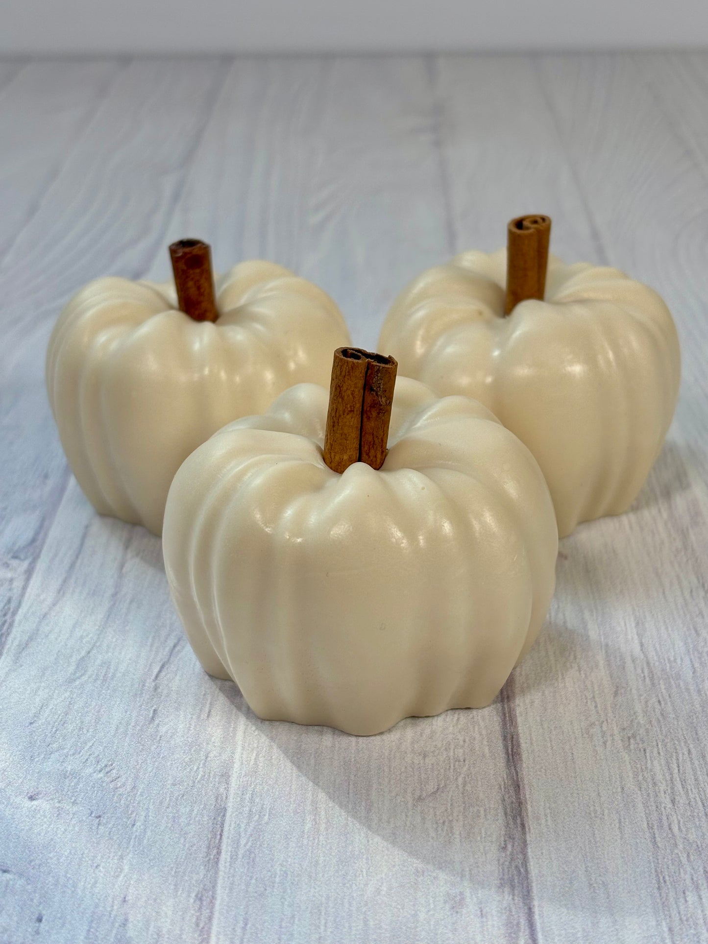 Shea Butter White Pumpkin & Cinnamon Sticks Soap – 4 oz