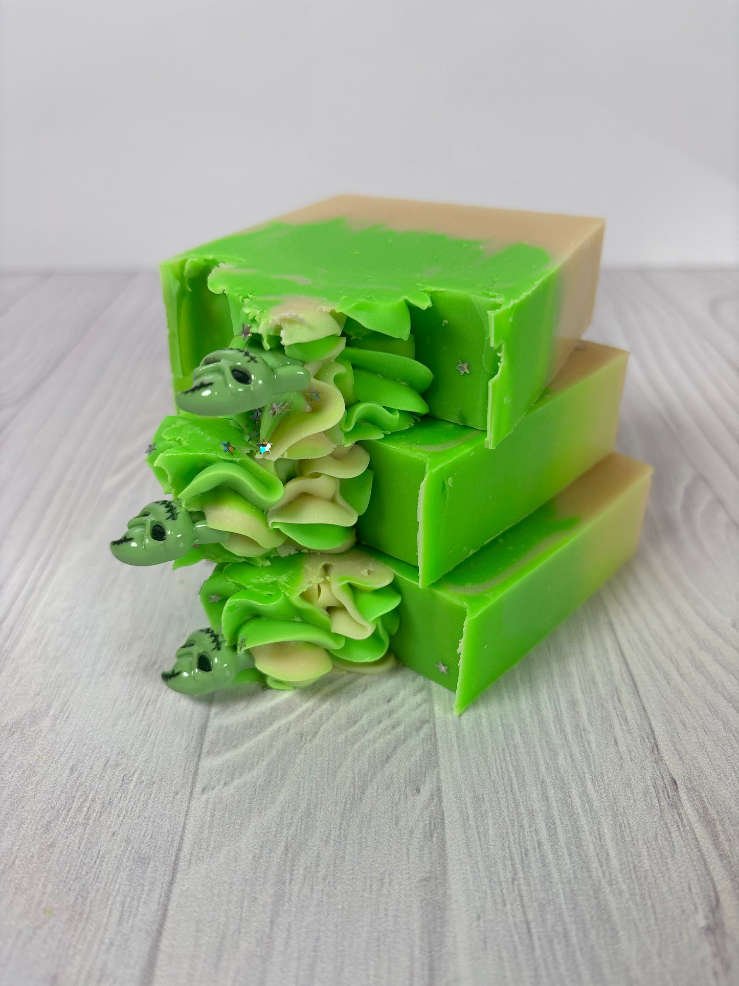Glow Ghost Cold Process Soap – Coconut Milk + Tallow 👻✨PRE ORDER AUG 26 SHIP DATE